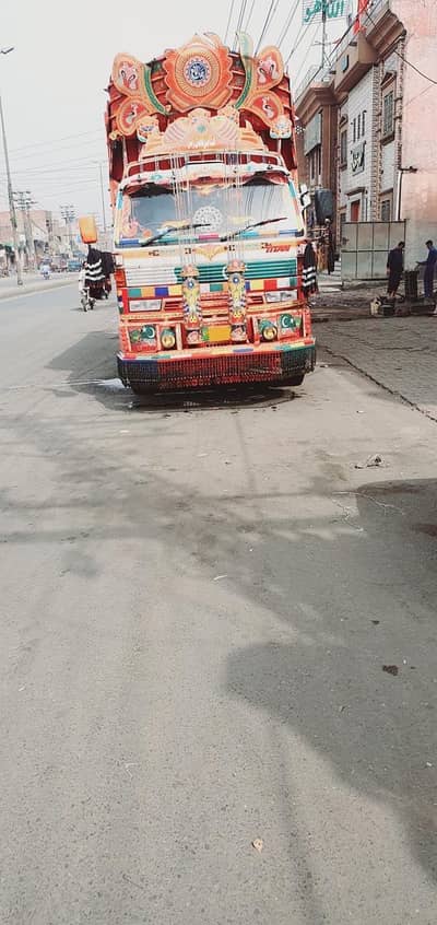 Mazda 3500cc 17foot Kasuri body