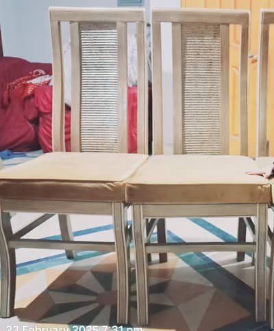 Dinning Table with chairs for sale