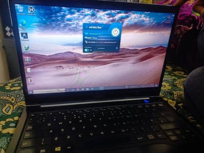 Fujitsu lifebook u772 coe i5 8g ram / 128gb hard SSD