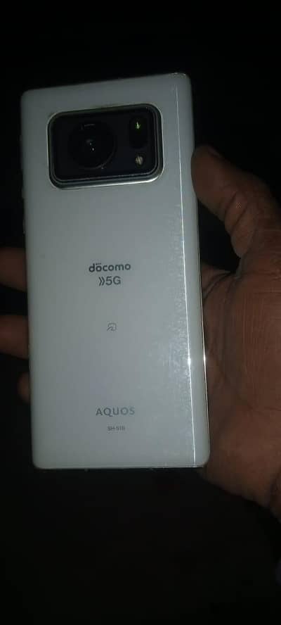 Aquos R6