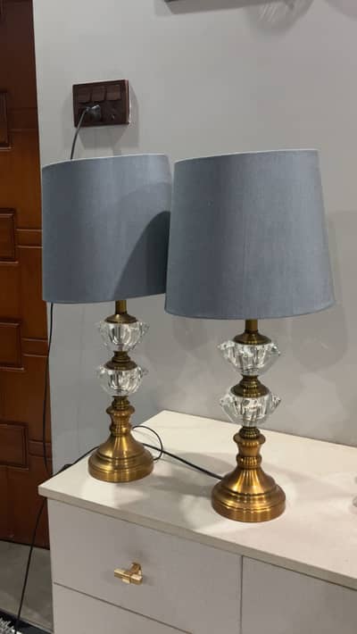 Table lamp