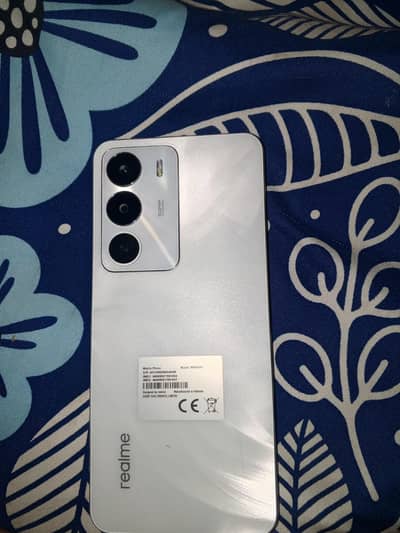 realme c71 10/10 condisosin 6 months warranty