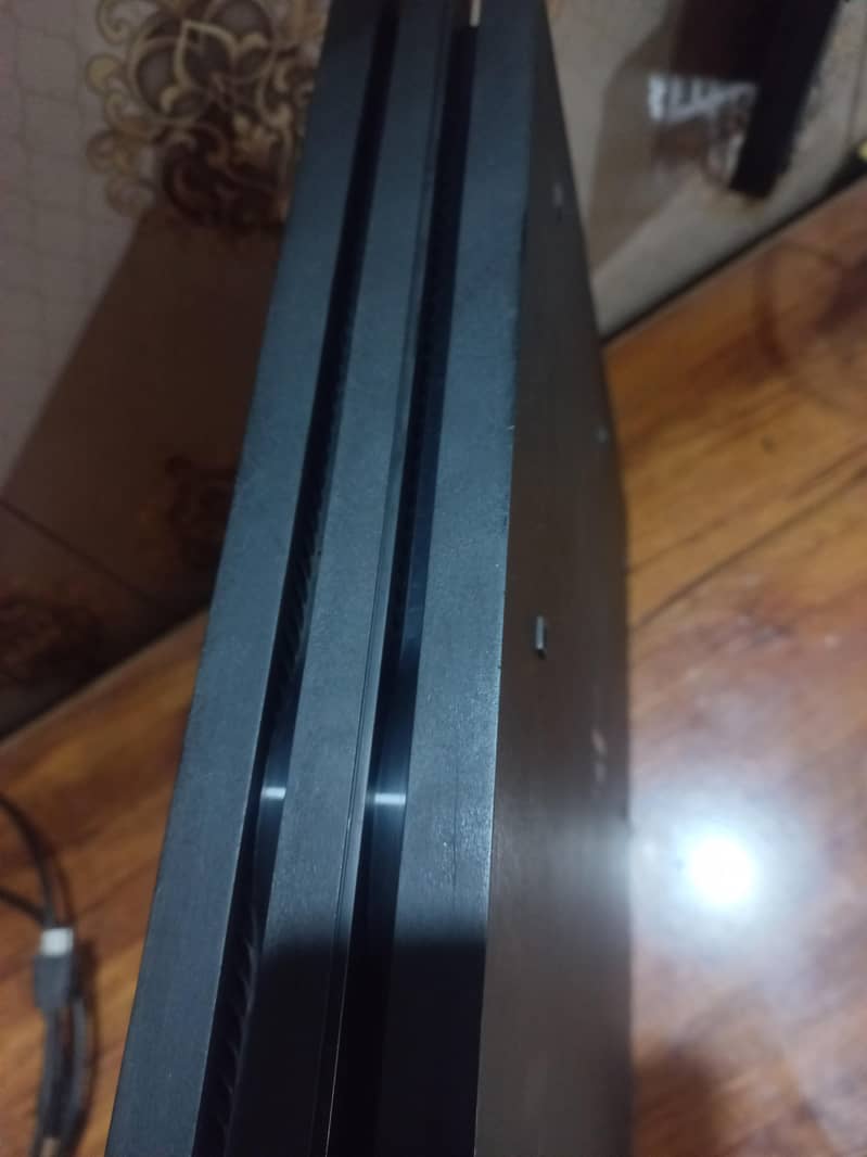 Ps4 pro with one controller. 2