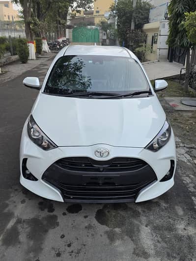 Toyota yaris (G) 1.0 2025/Z/S/L/XS/X/Vitz/Aqua/Raize/C-HR/LED/Hybrid