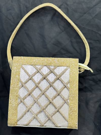 Metro brand fancy handbag