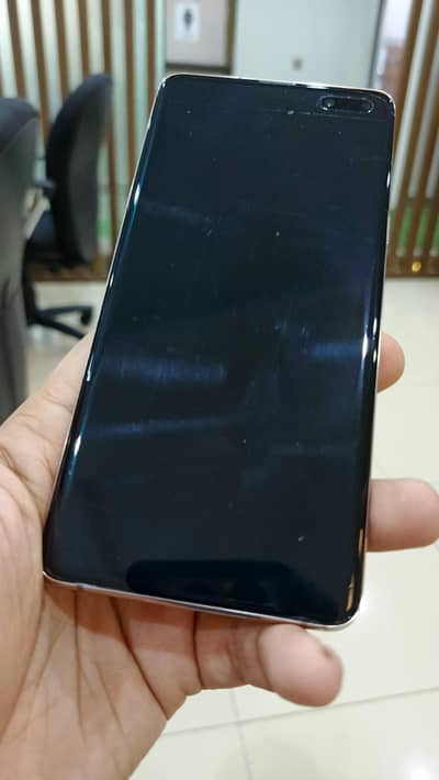 Samsung S10 5g in lush condition