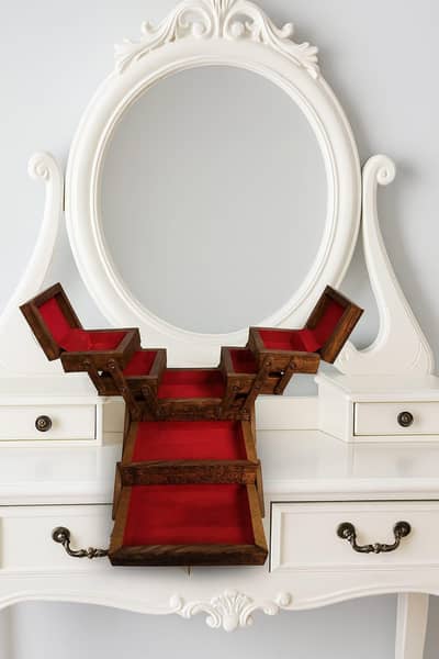 wooden hand carved jewellery box