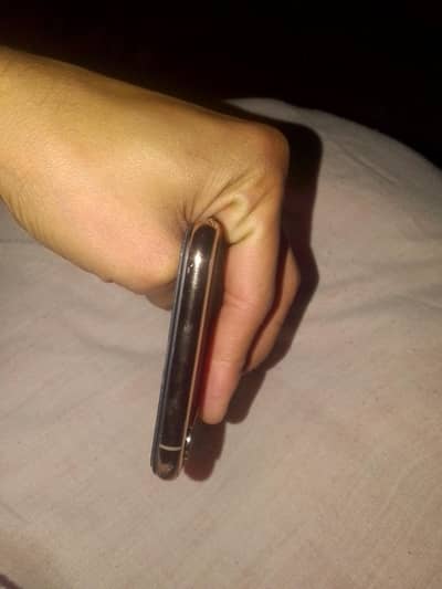 Iphone xs max pta approved 256gb