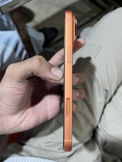 Iphone 17 pro max non pta orange colour  10/10 256 gb