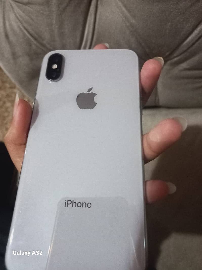 Apple IPhone X 0