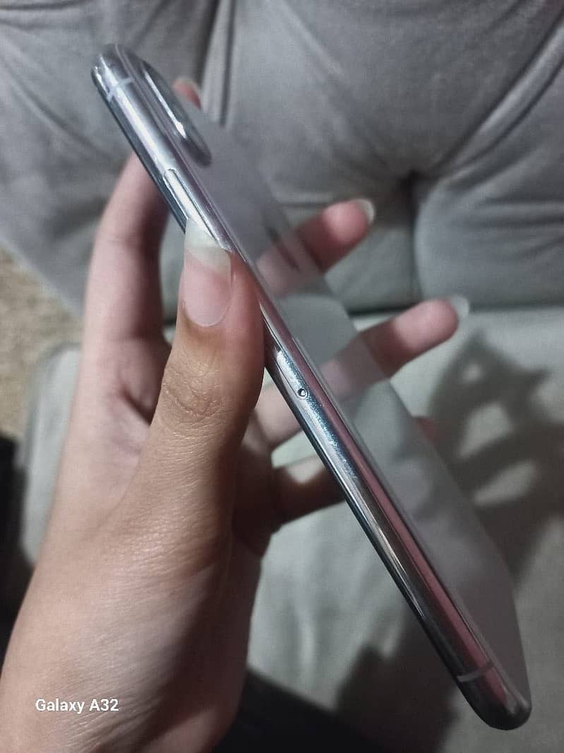 Apple IPhone X 2