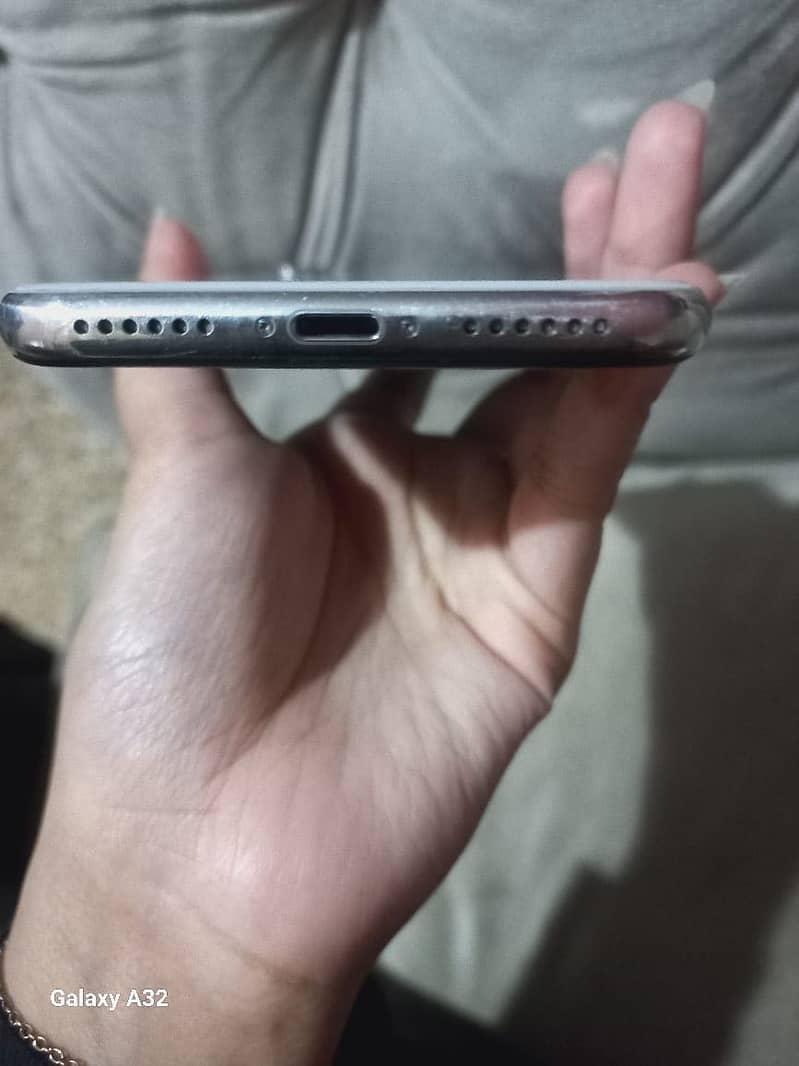 Apple IPhone X 3