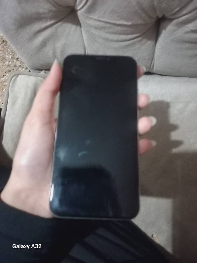 Apple IPhone X 5