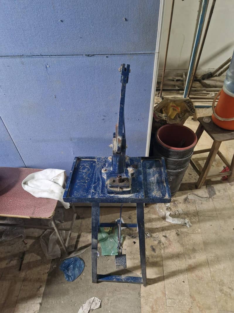 tich button machine 2