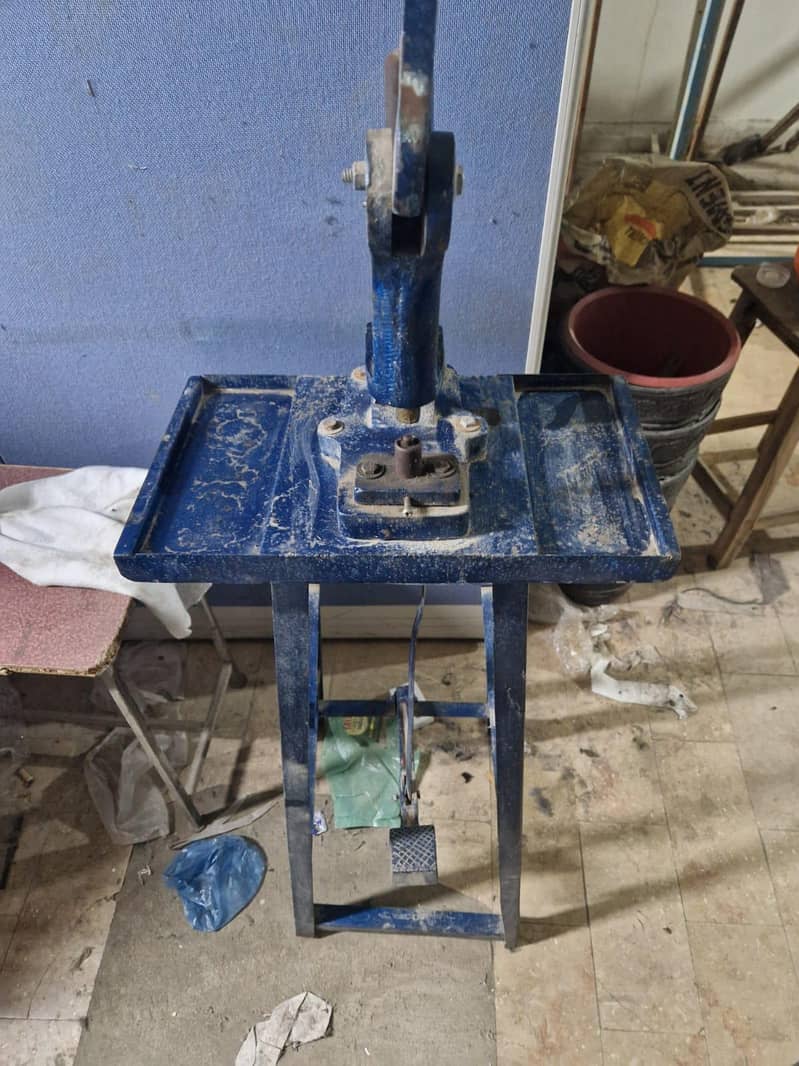 tich button machine 4