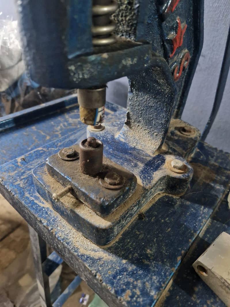 tich button machine 6