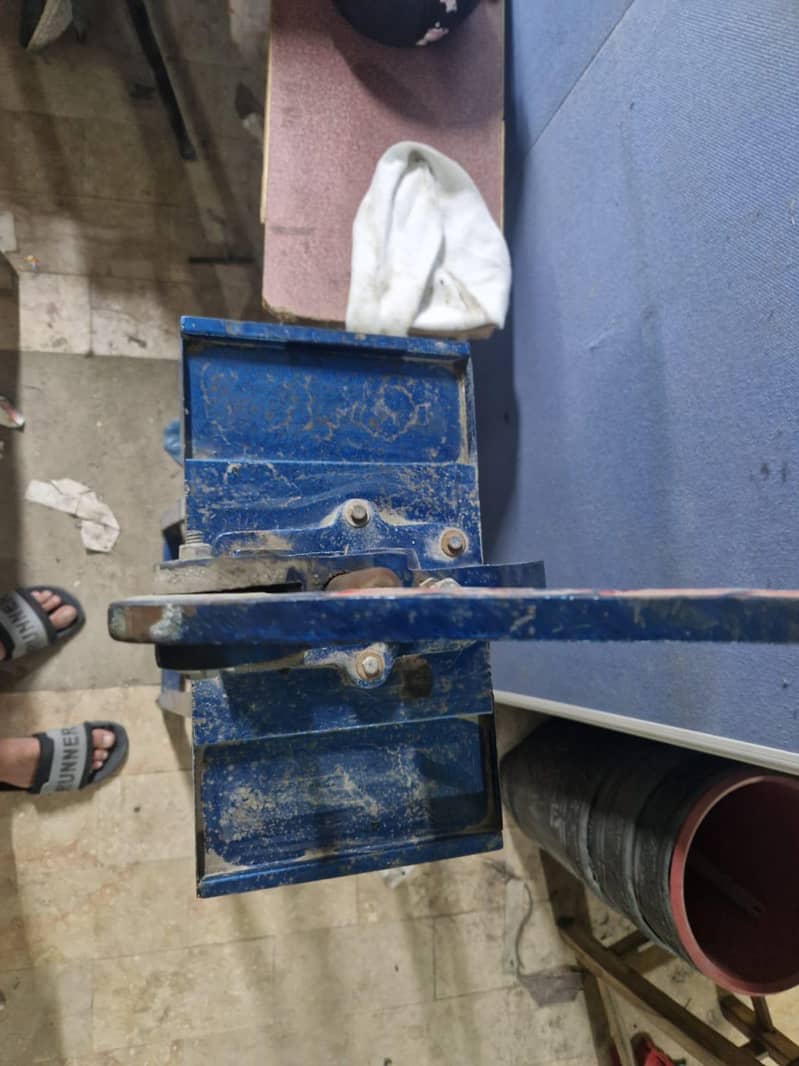 tich button machine 7