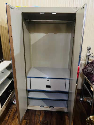 kids wardrobe wooden(Almari)