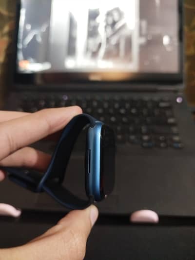 Apple Watch Series 7 (45MM Aluminium & Ceramic Case)