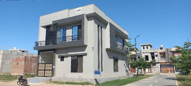 Luxury Brand New Corner House 5.5 Marla For Sale