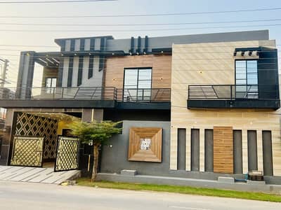 7 Marla Corner Main Boulevard Brand New House