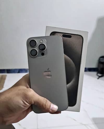 15 pro max 256gb Natural titanium HK variant PTA Appoved