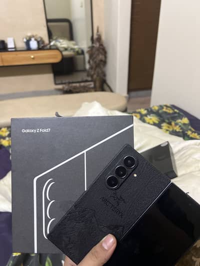 Samsung z fold 7 12/256 gb