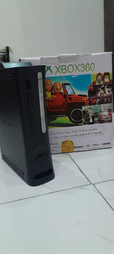 Xbox 360 10/10 condition without controller