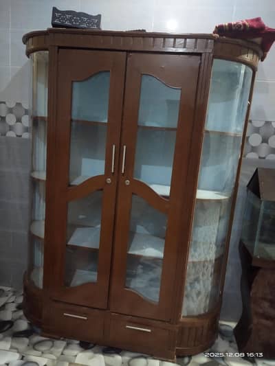 showcase for urgent sale