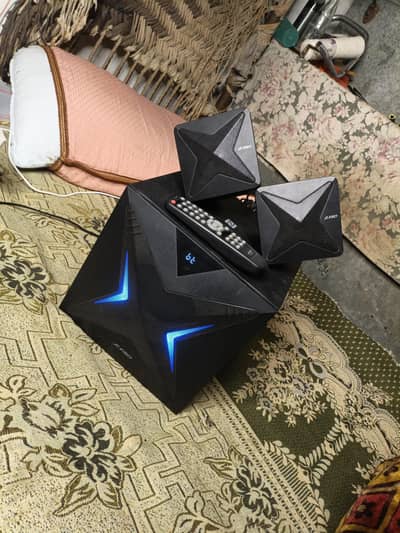 SPEAKER F550X BRAND NEW F550X RS. . 16500      what app 03221007798