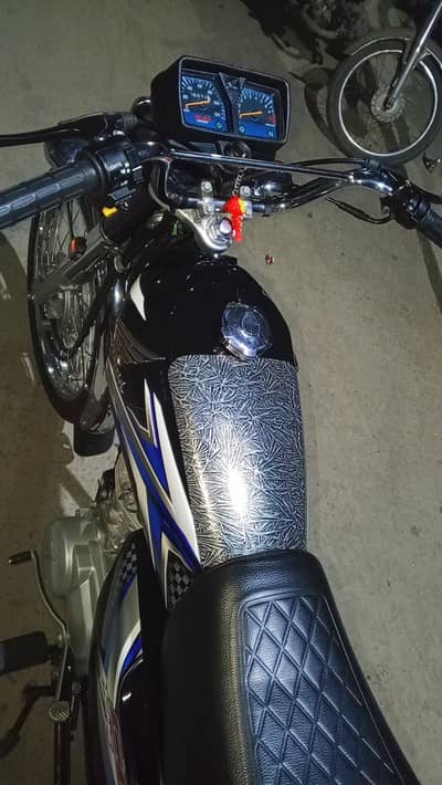 Bike ko Abi number be nHi Laga howa