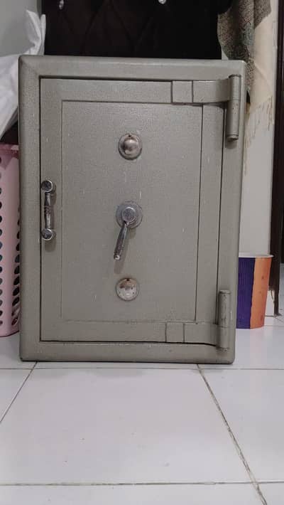 safe locker