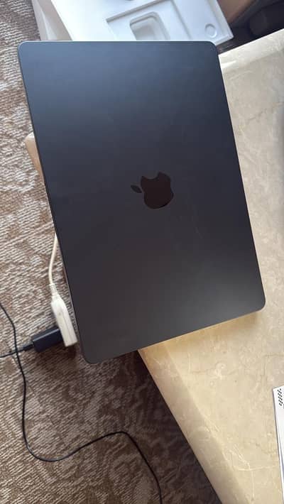 MacBook Air m2 2022 modal