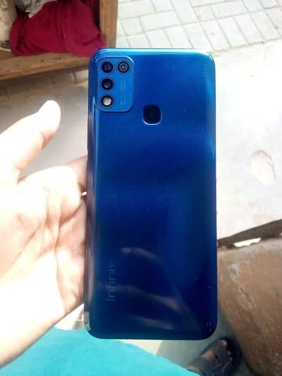 Infinix hot 10 play ram 4/64 new condition Mai hai 03362434974