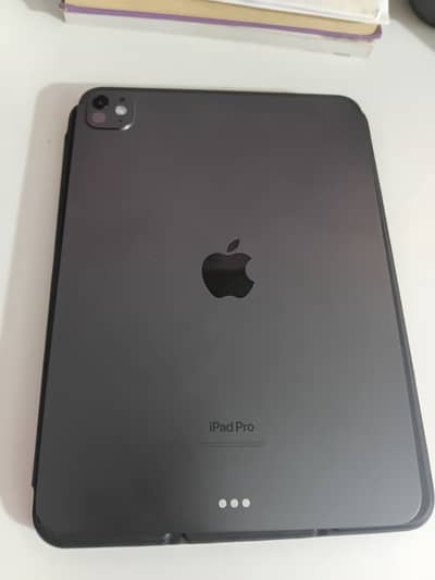 Apple iPad Pro 11″ (M4 Chip) – 256GB – Wi-Fi – Excellent Condition