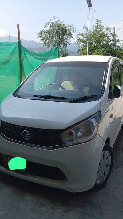 Nissan Days 2013 Model 2014 import For sale