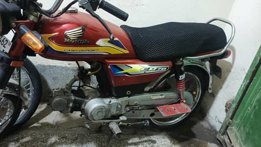 united cd 70 2008   (03025328032) us 70  genuine cndition