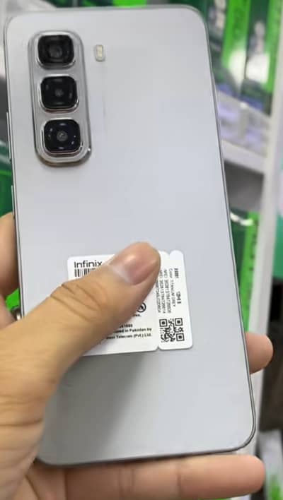 5000mah battery 8 +8 128 gb momry dabble sam  one year guaranty