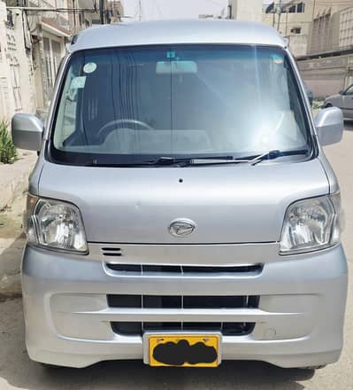 Half cruise Daihatsu hijet 2013/2018 good in condition