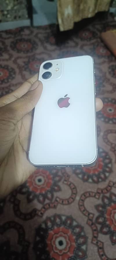 iPhone 12 mini sim glitch 2 year say factory unlock