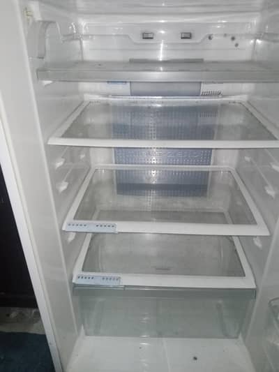 Hitachi refrigerator