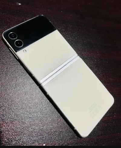 Samsung Galaxy z flip 3