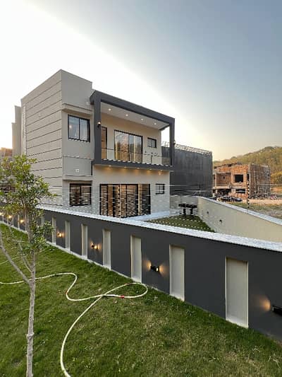 12 Marla Designer Double Unit Lawn House For Sale