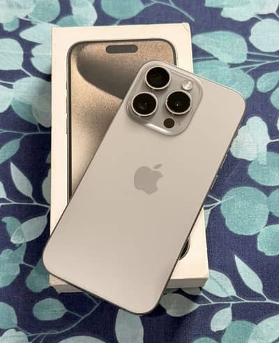 iPhone 15 Pro 256 GB silver