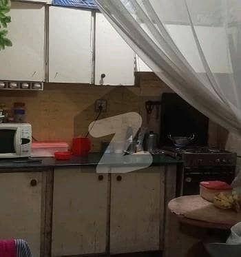 Gulistan-e-Jauhar - Block 20 Flat Sized 700 Square Feet