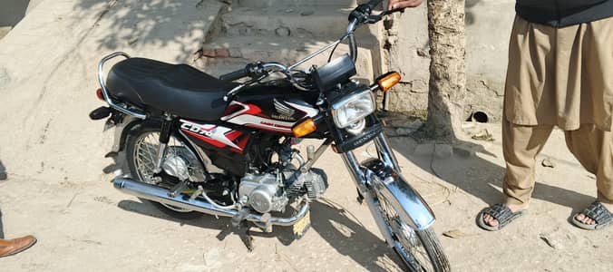 selling Honda Cd70 model 2025 Hyderabad registration number