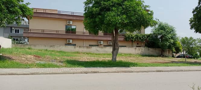 DHA Phase 2, Sector D, Park facing plot , Ideal location Ready to build your home .