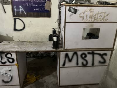 Shop table and rack for sell