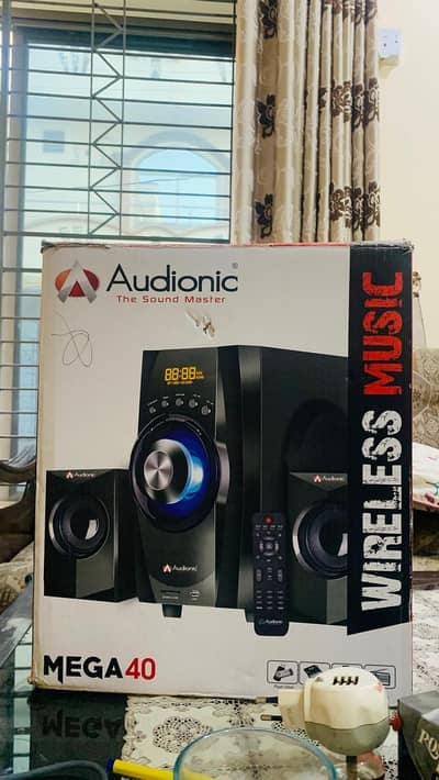 Audionic mega 40