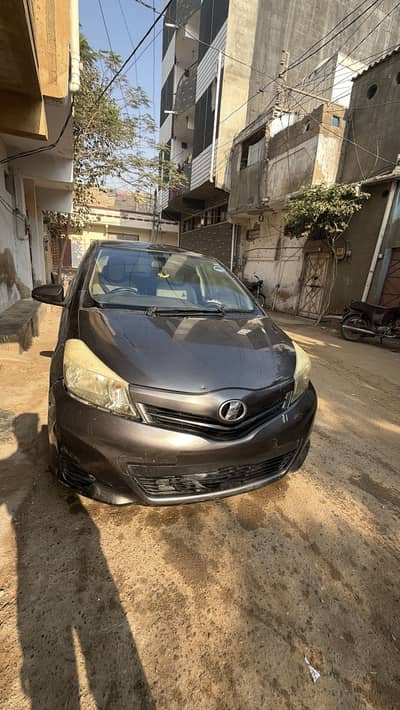 Urgent Sale Vitz 2012 / 15 only 1 pec Spry